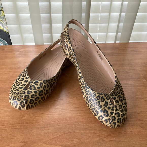 Croc's "Kadee" Leopard Sling Back Flat 8